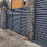 Сдвижные ворота, заполнение жалюзи в алюминиевой раме