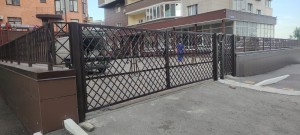 Ворота распашные, по эскизу клиента