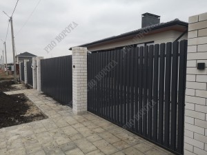 Откатные ворота, евроштакетник