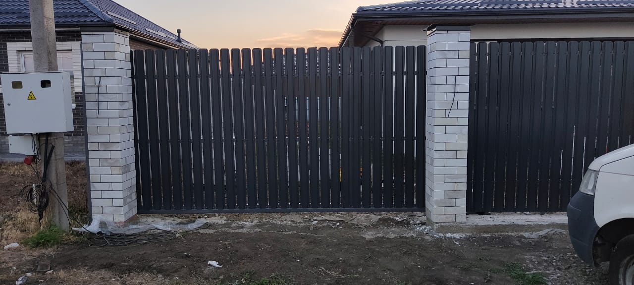 Сдвижные (откатные) ворота штакетник